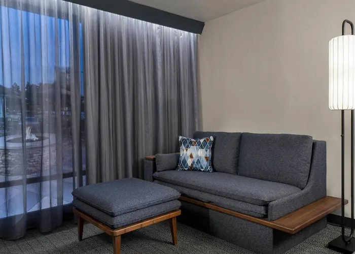 Courtyard By Marriott San Diego Miramar